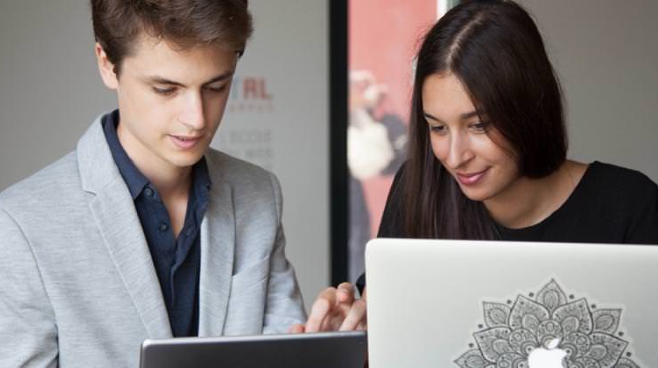 Qu’est-ce qu’un Webmarketeur ? Comment devenir webmarketeur ? dans les campus Digital Campus