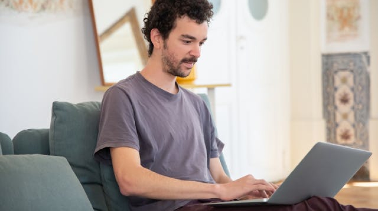 Reconversion IA : votre guide complet pour réussir votre transition