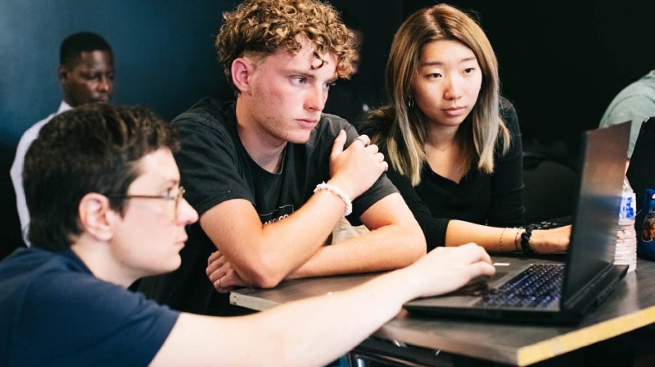 Expert en transformation digitale et technologique — étudiants