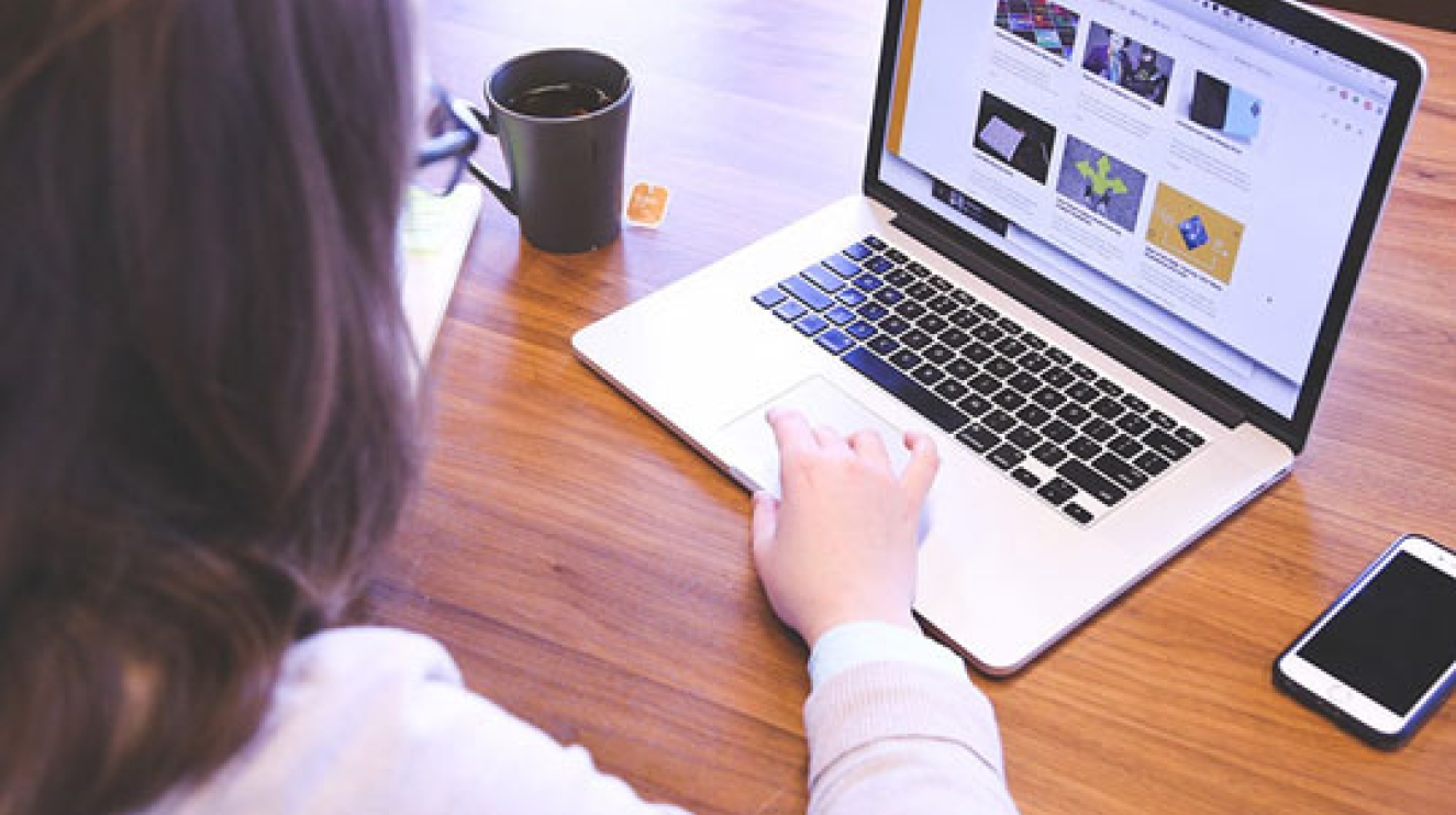 Les certifications indispensables pour valoriser votre CV en 2025 — web