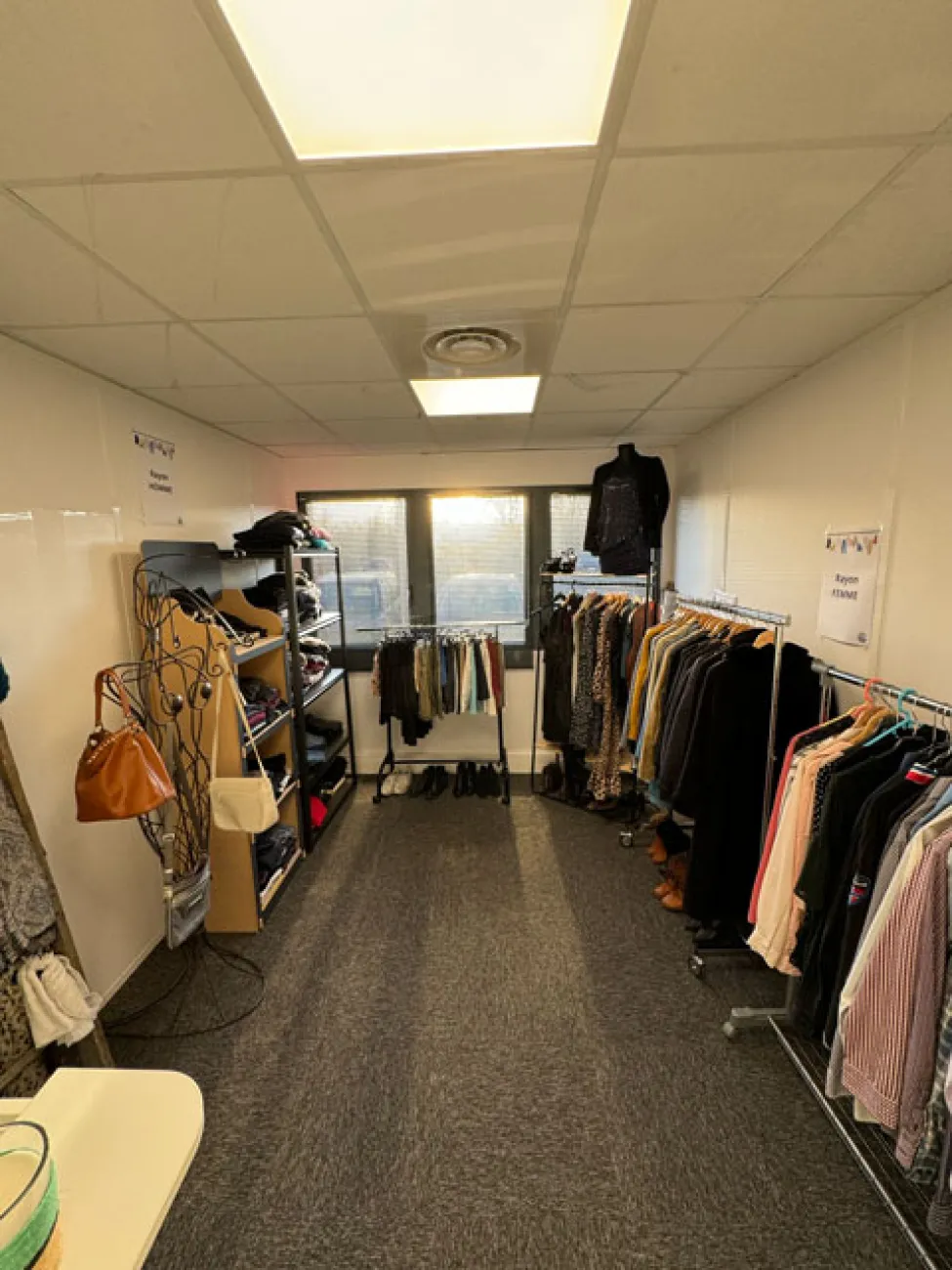 Un dressing solidaire sur le campus de Nantes ! — étudiant