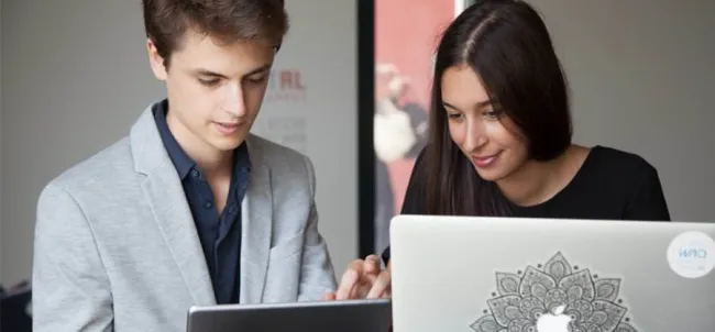 Qu’est-ce qu’un Webmarketeur ? Comment devenir webmarketeur ? dans les campus Digital Campus