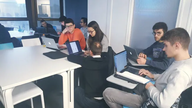 Quel est le salaire d’un développeur web ? — développement aux campus de Bordeaux, Rennes, Toulouse
